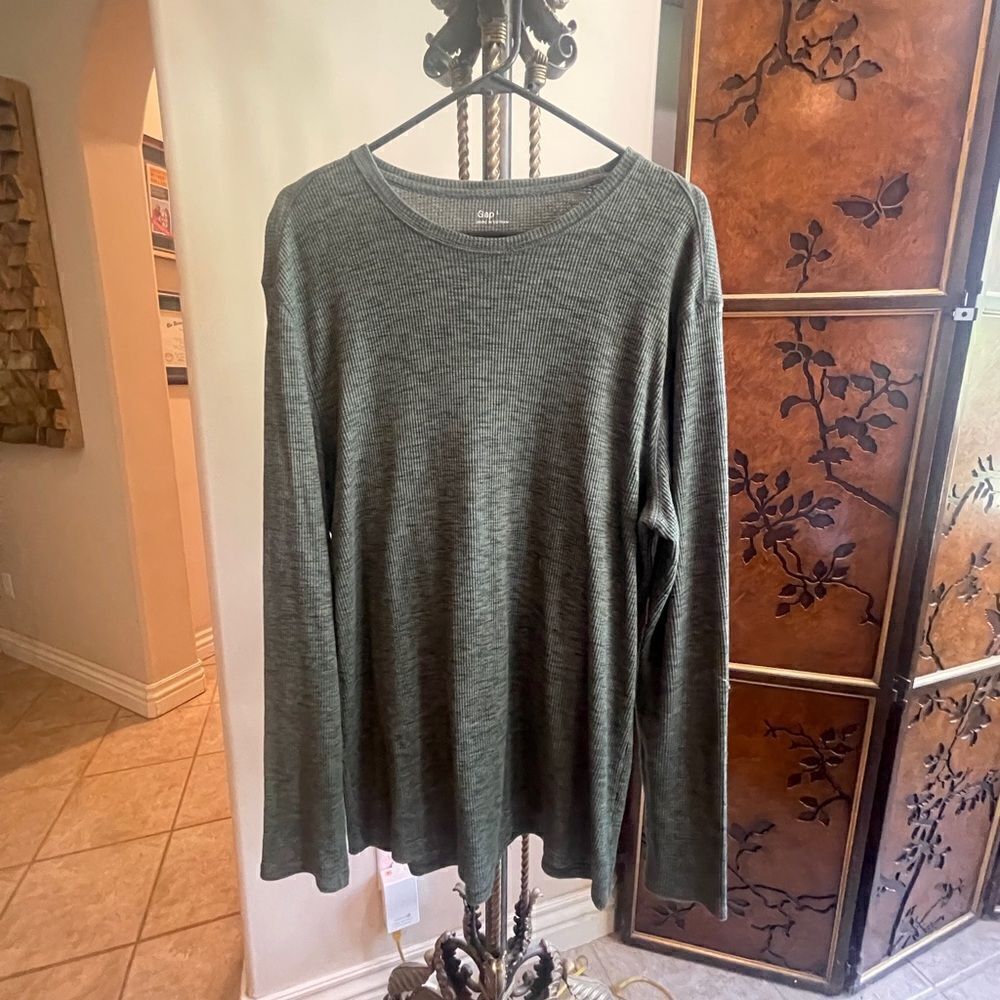 Gap L Waffle Weave Shirt!